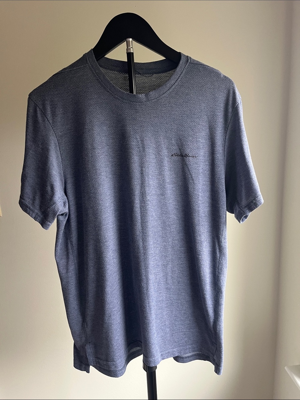 Eddie Bauer Men's Short Sleeve Crew Tee in Heather Blue